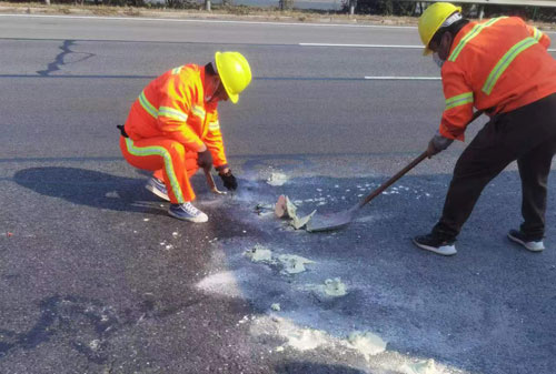 大茂镇公路下沉注浆加固施工